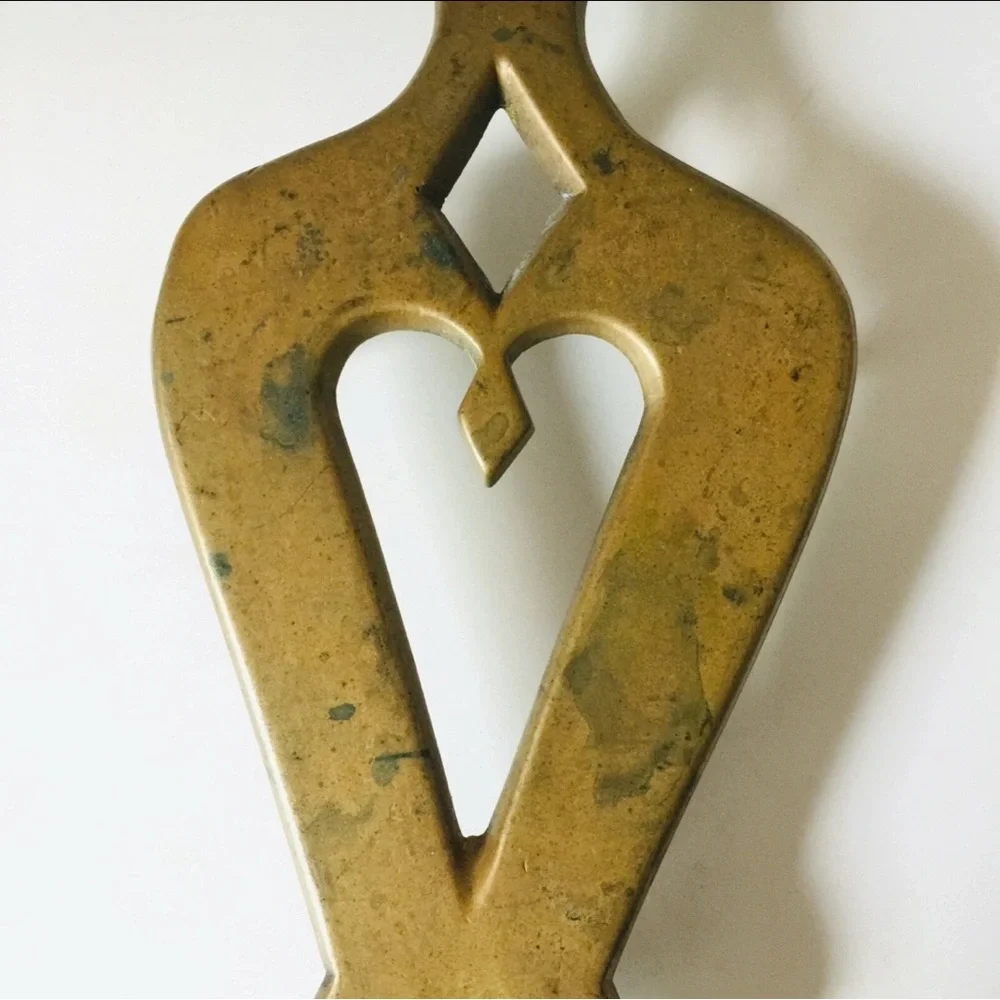 ANTIQUE Solid CAST BRASS Double Heart Design TRIVET Original HTF VTG 10.7